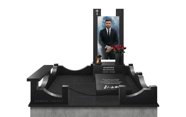 Мемориальный комплекс с плитой, плиткой, скамейкой и поребриком